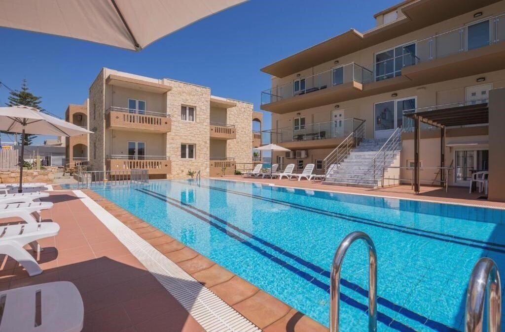 Готель Marine Claire Studios & Apartments 4*