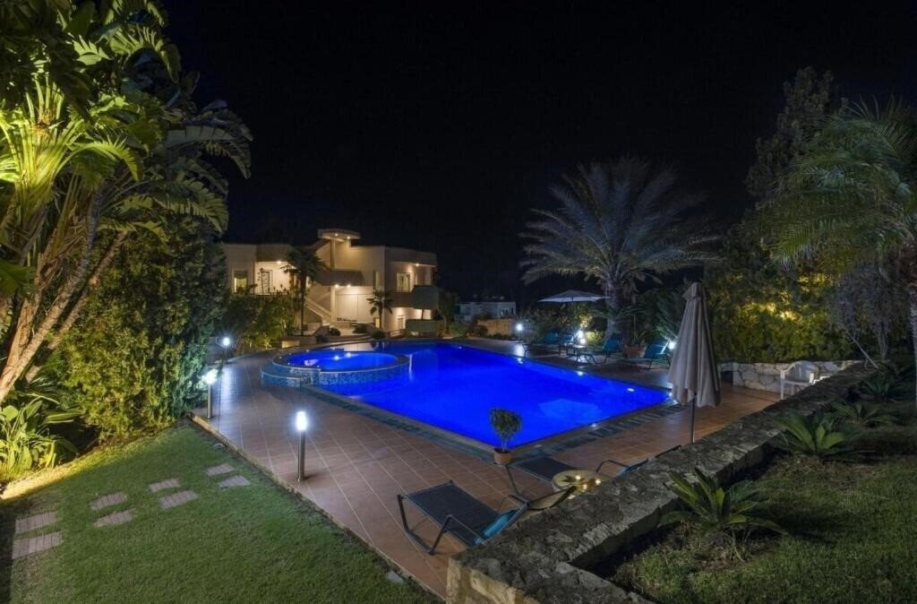 Готель Villa Elina Luxury Residence 4*