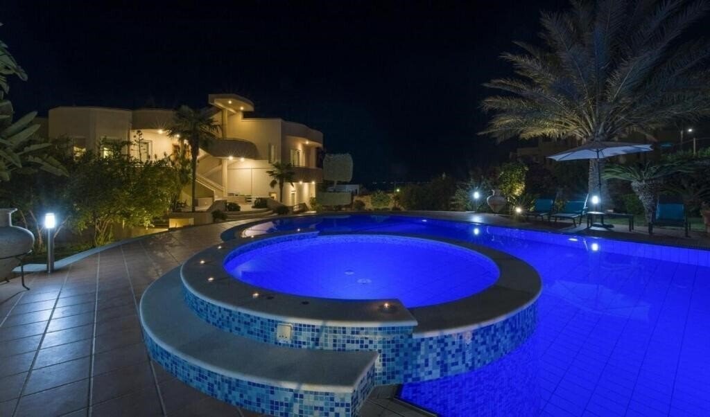 Фотографія Villa Elina Luxury Residence 4*