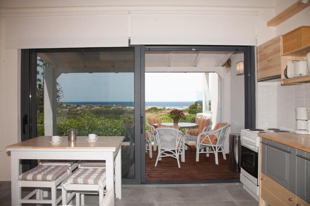 Фото Artemis Village Apartments & Studios 4*
