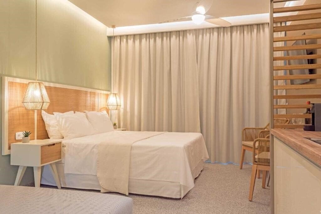 Отель Eco Green Residences & Suites 3*