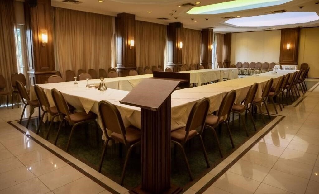 Картинка Park Hotel Volos 4*