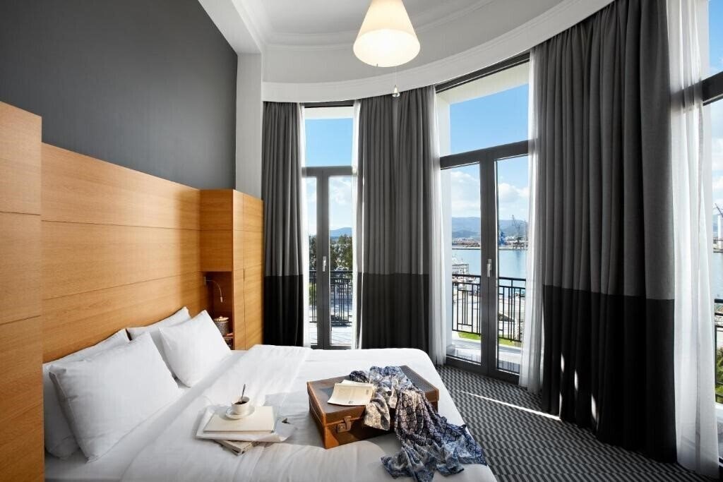 Зображення Aegli 3*