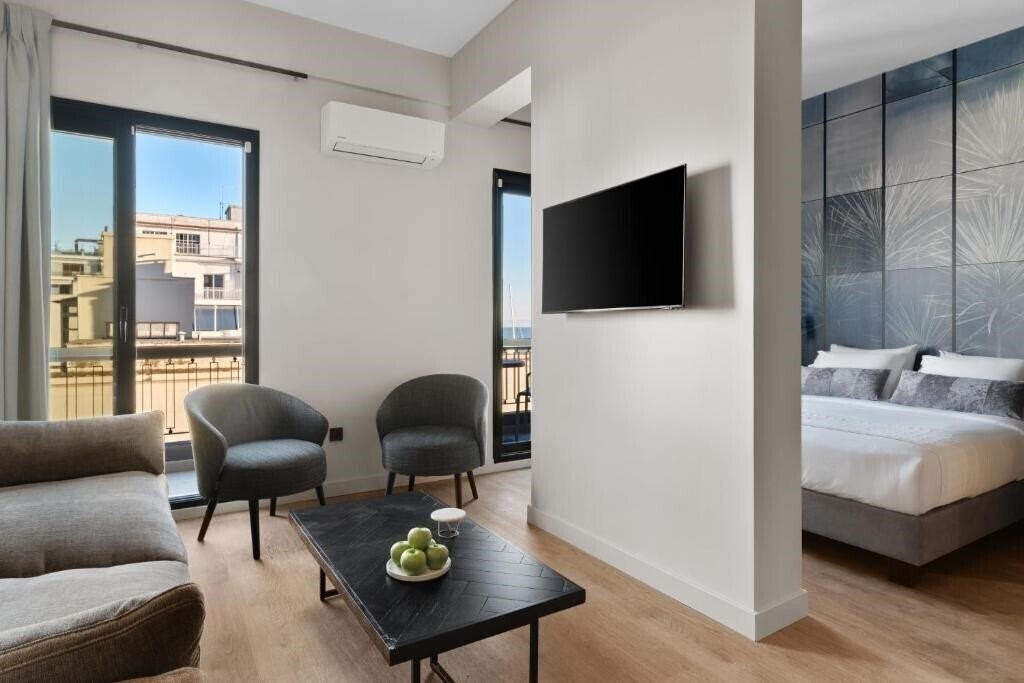 Готель Azur Volos 4*