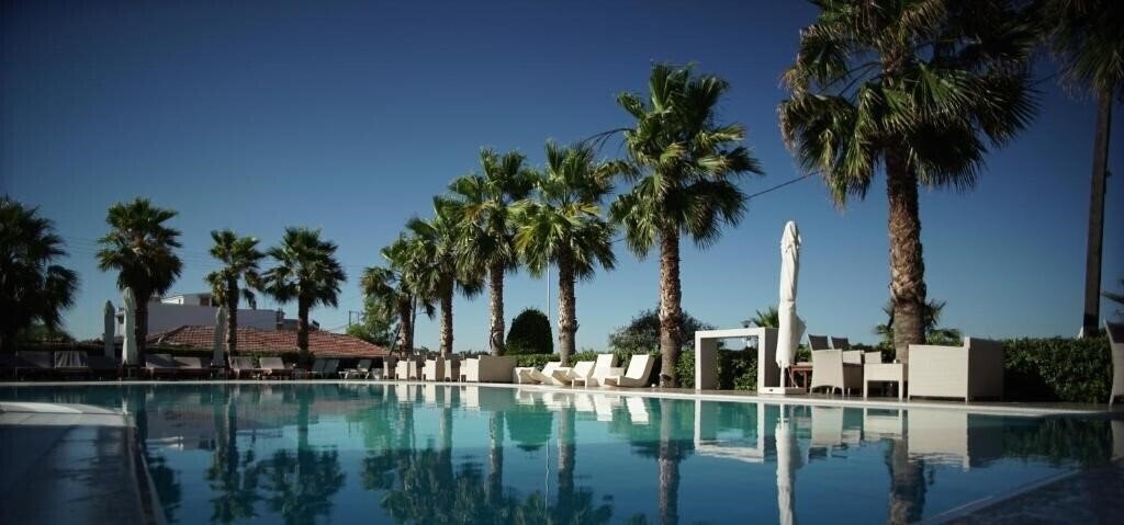 Отель Valis Resort 5*