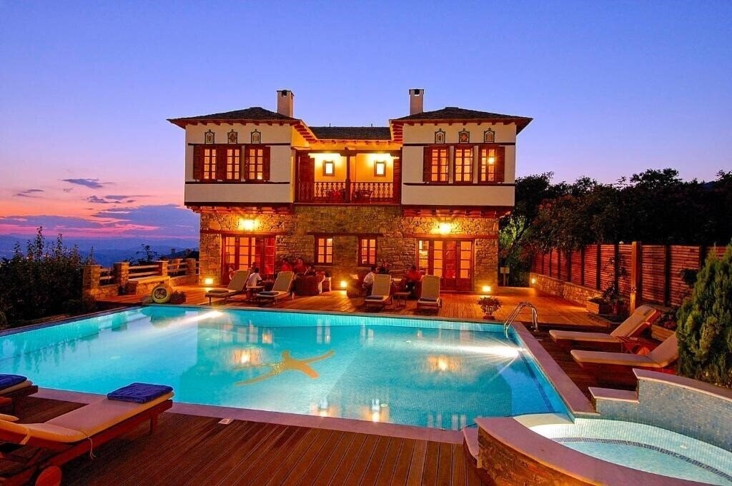 Готель Archontiko Naoumidi 4*
