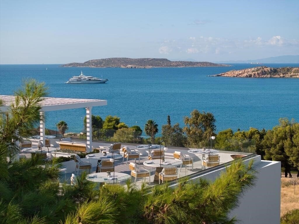 Отель Grecotel The Roc Club (ex. Grecotel Vouliagmeni Suites) 4*