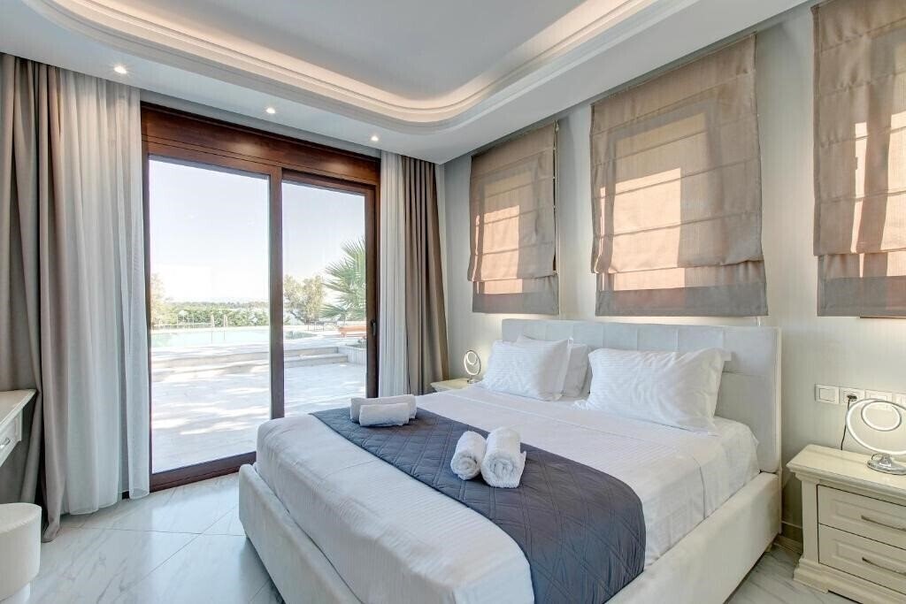 Картинка Chrisa Luxury Villa 4*