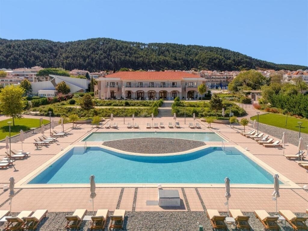 Отель The Lake Hotel 5*