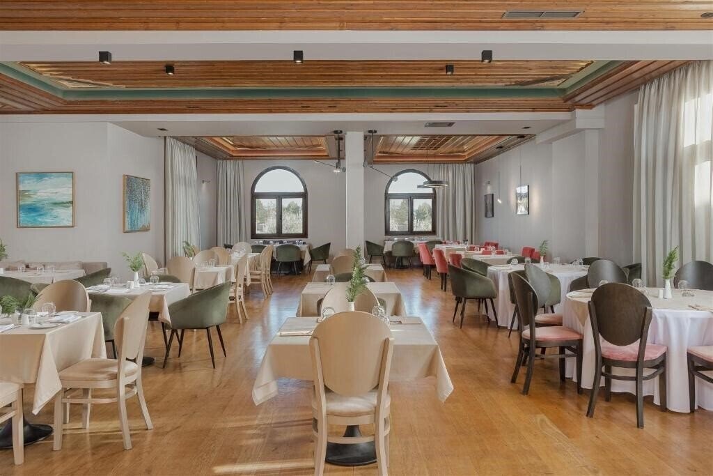 Фотография The Lake Hotel 5*