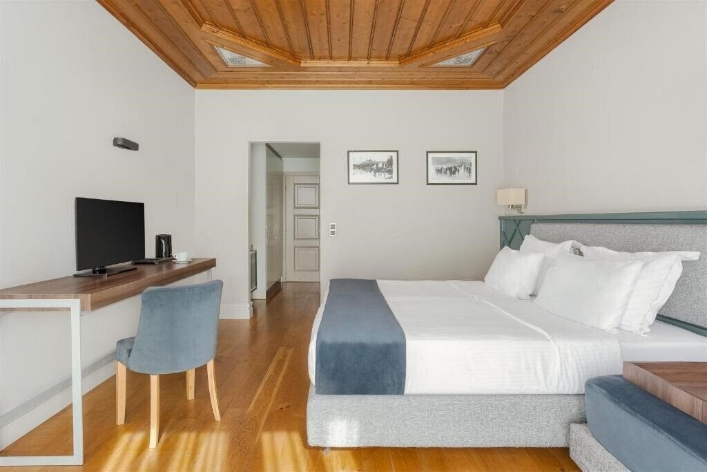 Изображение The Lake Hotel 5*