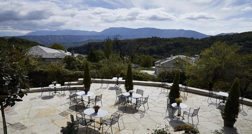 Фотографія Mountgrace Suites & SPA 4*