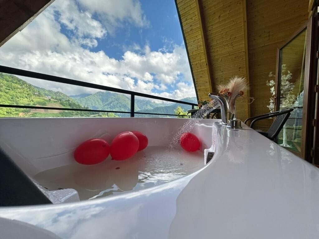 Фото Cottage Sunrise House Merisi 3*