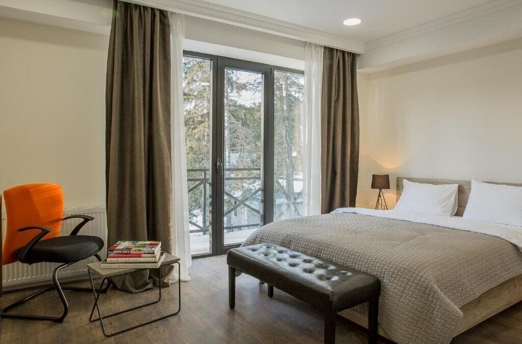 Готель Kokhta Plaza 4*