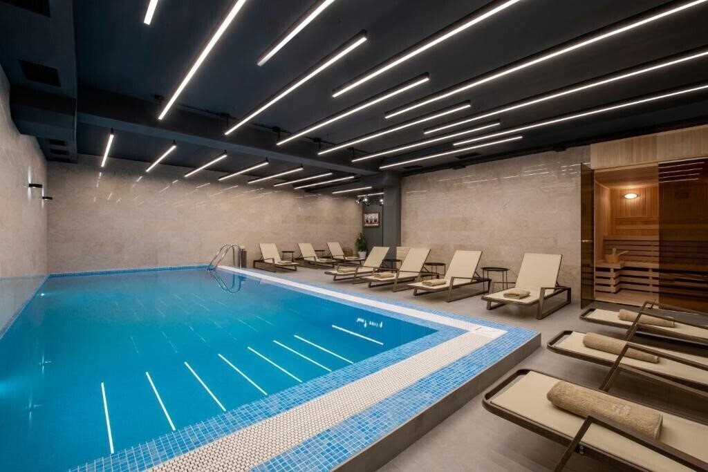 Готель Bristol Hotel & SPA Bakuriani 5*