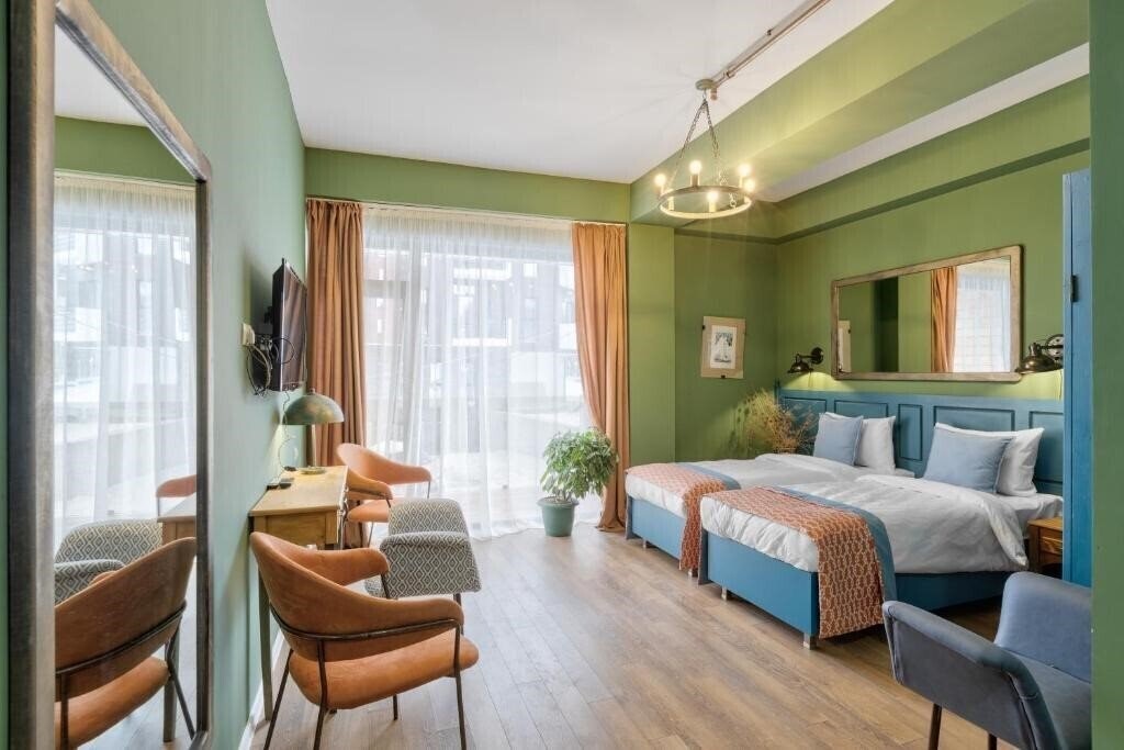 Отель Raimond Palace Hotel 4*
