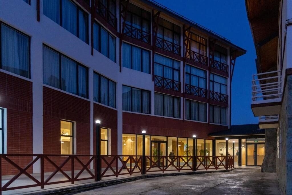 Фото Hotel 1700 3*