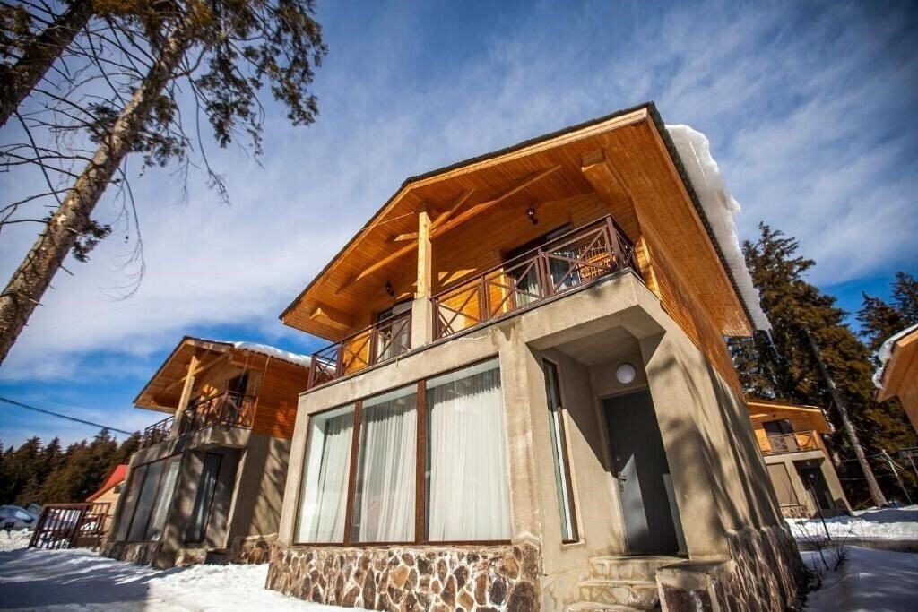 Готель Green Hills Bakuriani 4*