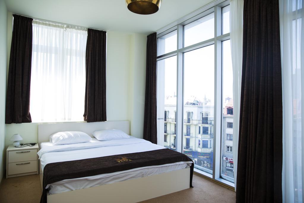 Отель Plaza 3*