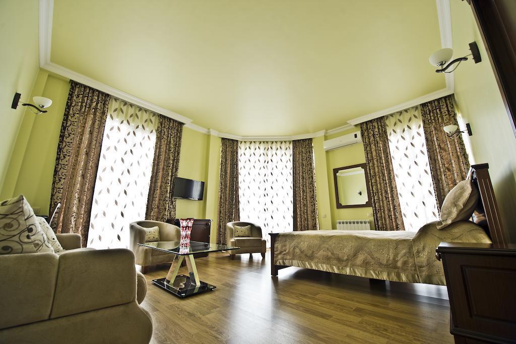 Фото Eiffel Hotel Batumi 3*