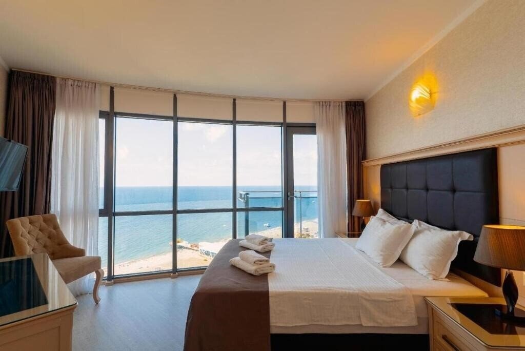 Фото Hotel 19 3*