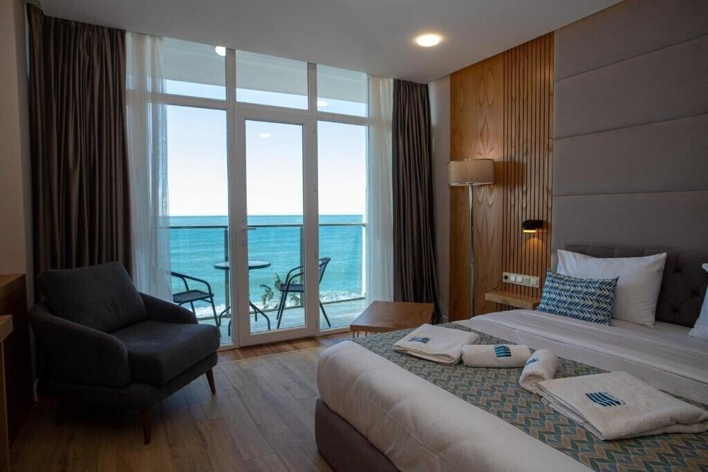 Отель Black Sea Batumi 3*