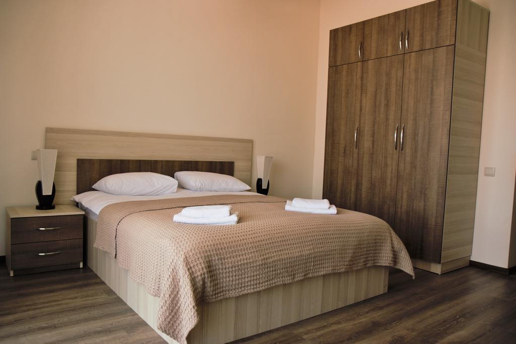 Готель Mireosi 3*