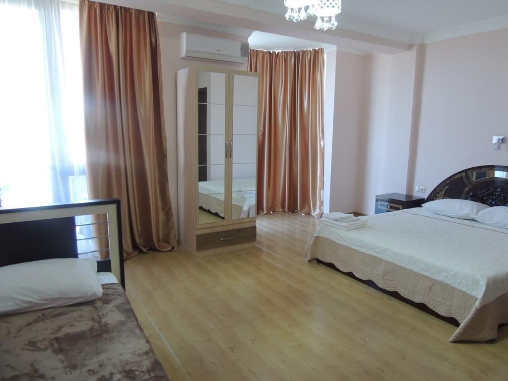 Отель Premium Palace 3*