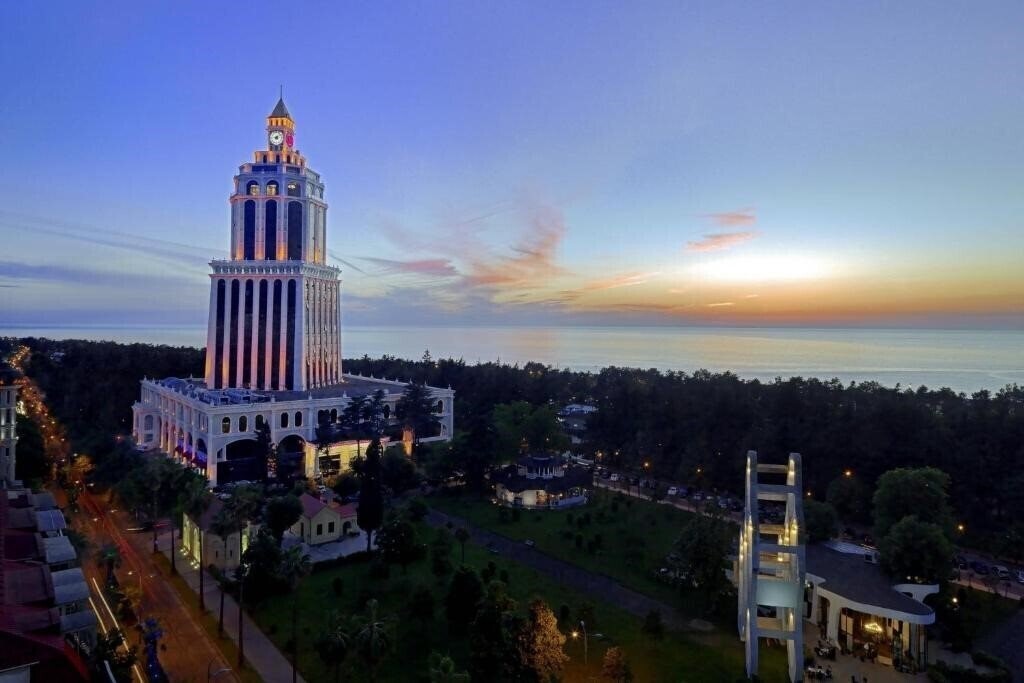 Готель Sheraton Palace 5*