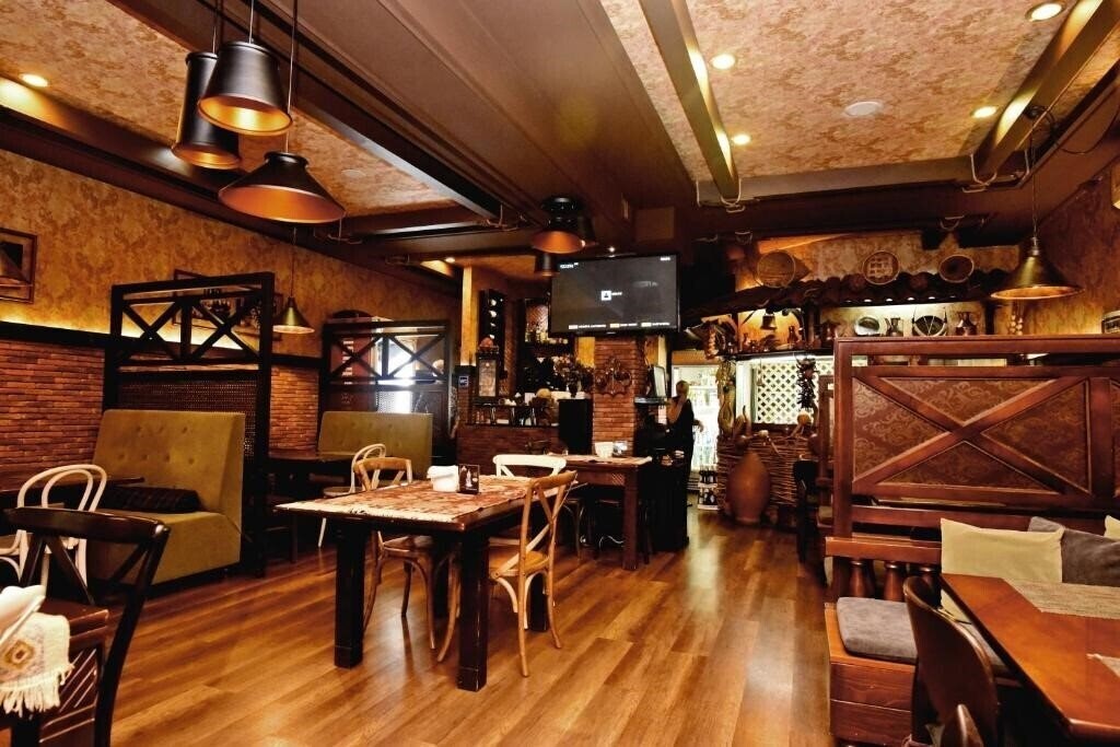 Отель Antika 3*