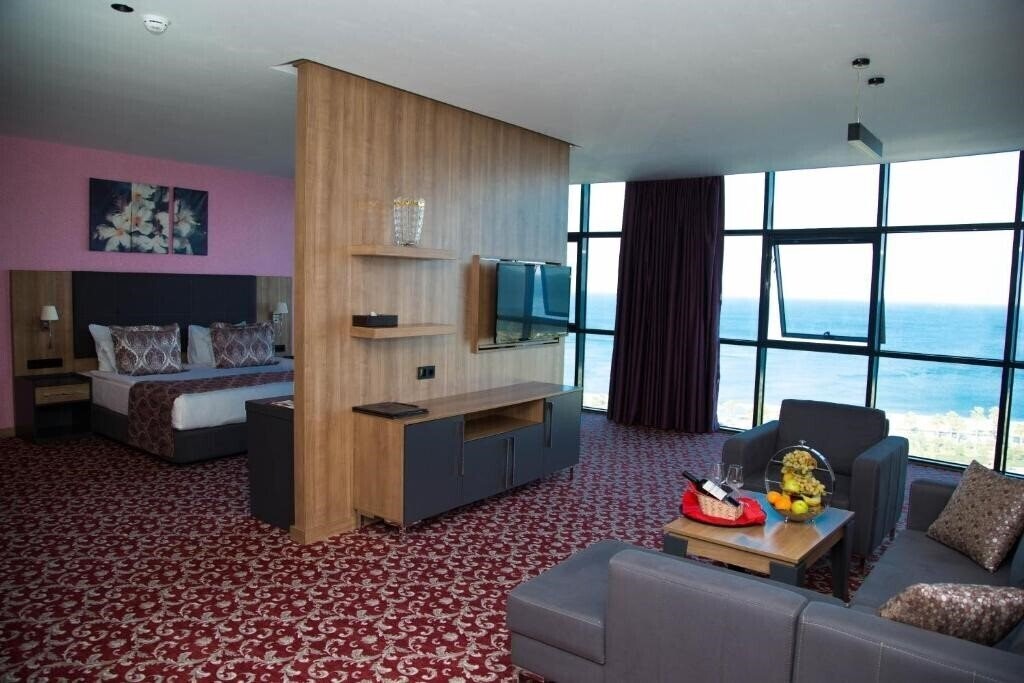Фотографія Euphoria Batumi Hotel 5*