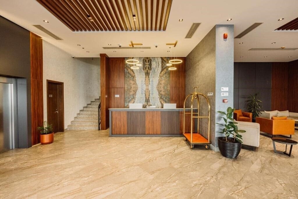 Готель Best Western Plus Batumi 4*