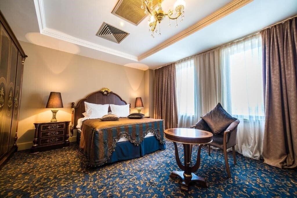 Фото Intourist Palace 5*