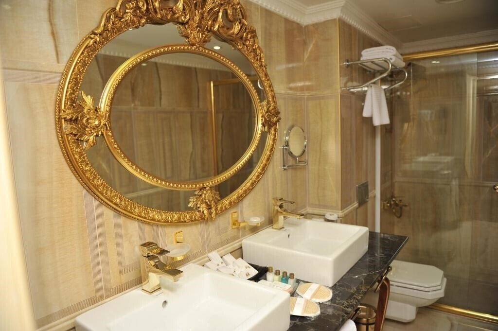 Фотография Intourist Palace 5*