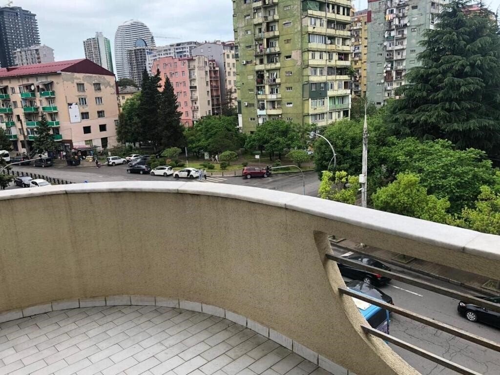 Зображення L-Bakuri 3*