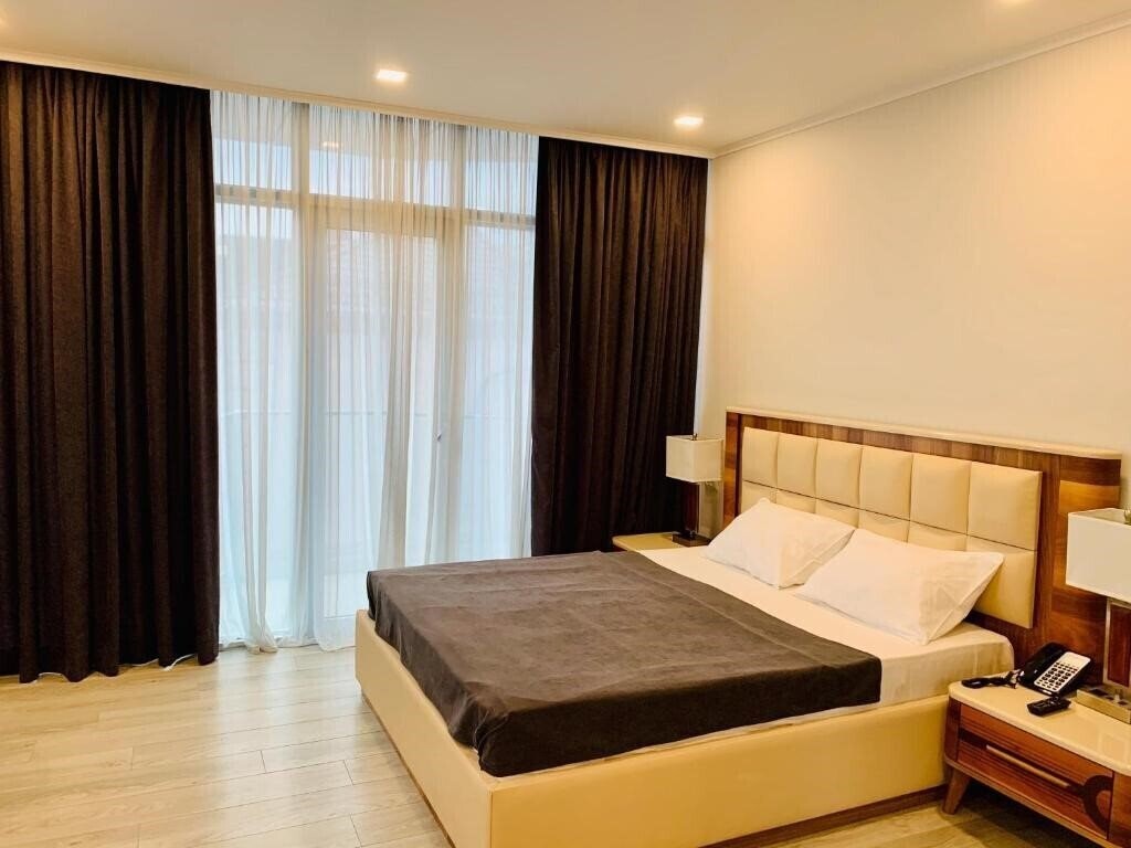 Картинка Tsereteli Palace 4*