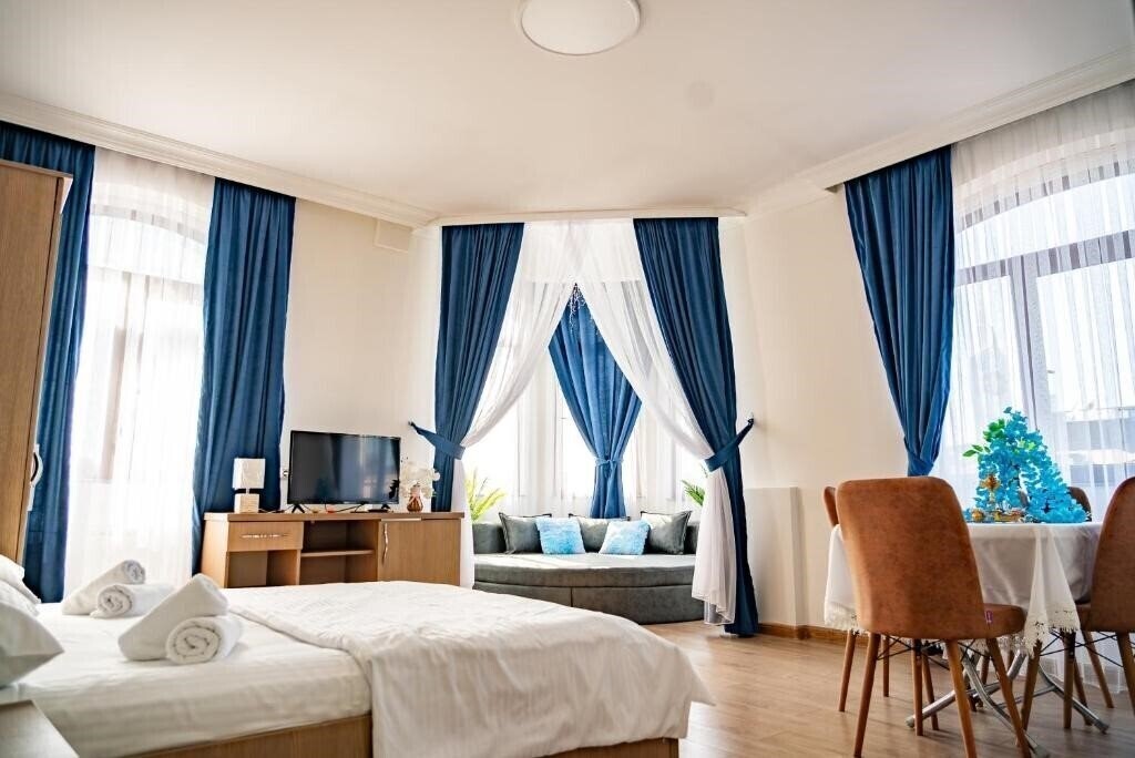 Фотография Royal Hotel 3*