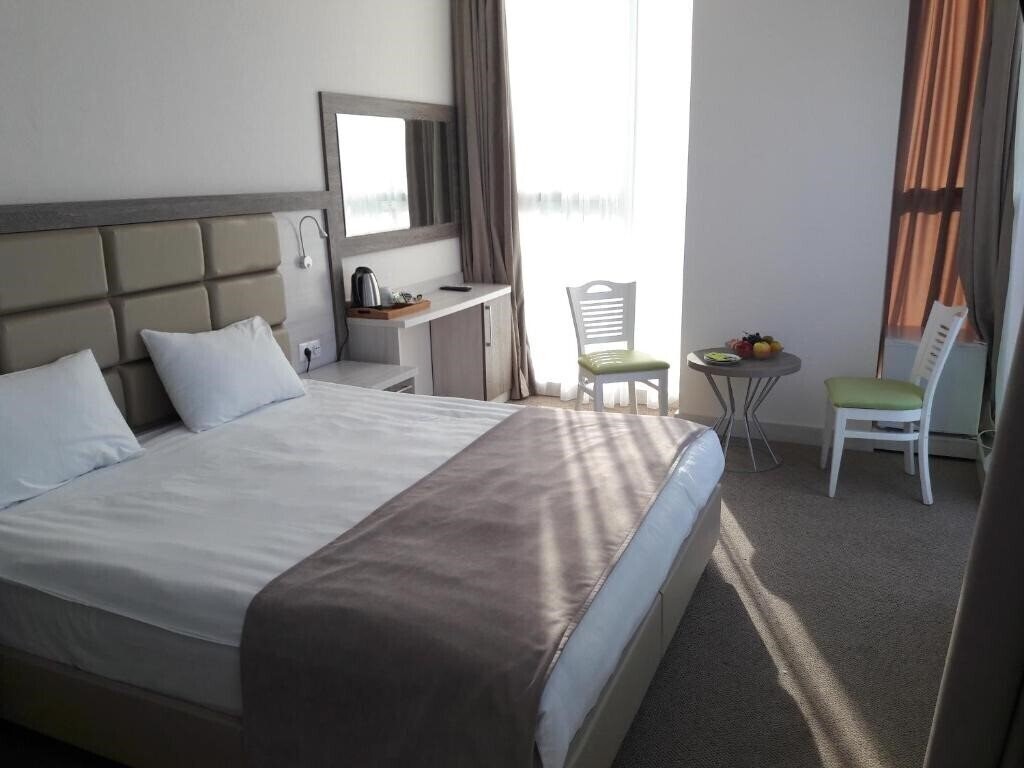 Картинка Green Glass 3*