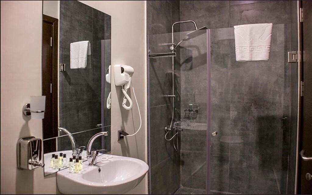 Фотографія Legend Business Hotel 4*