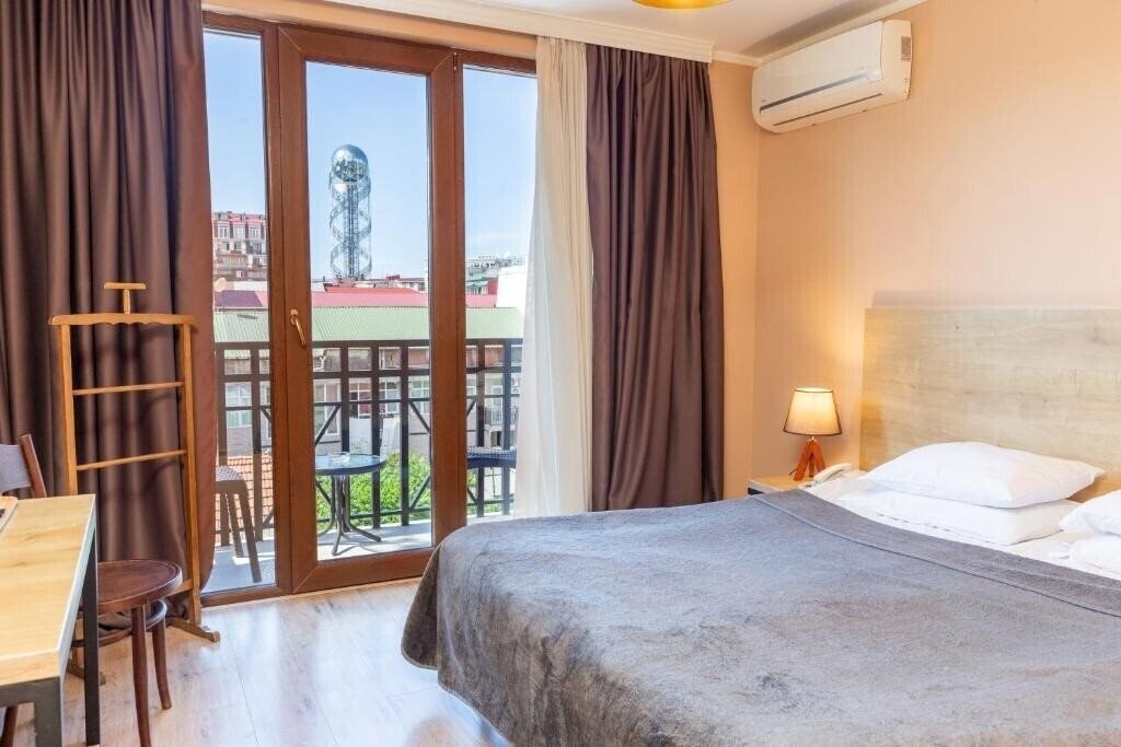 Готель Hotel N16 3*