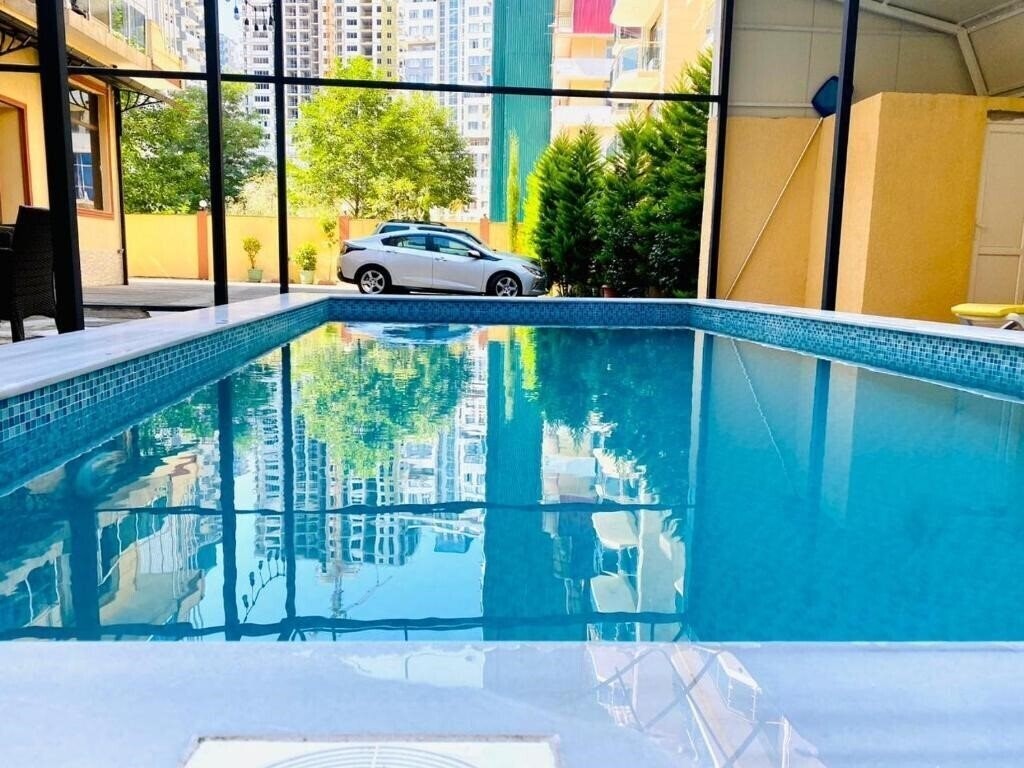 Фото Royal Hotel Batumi 3*
