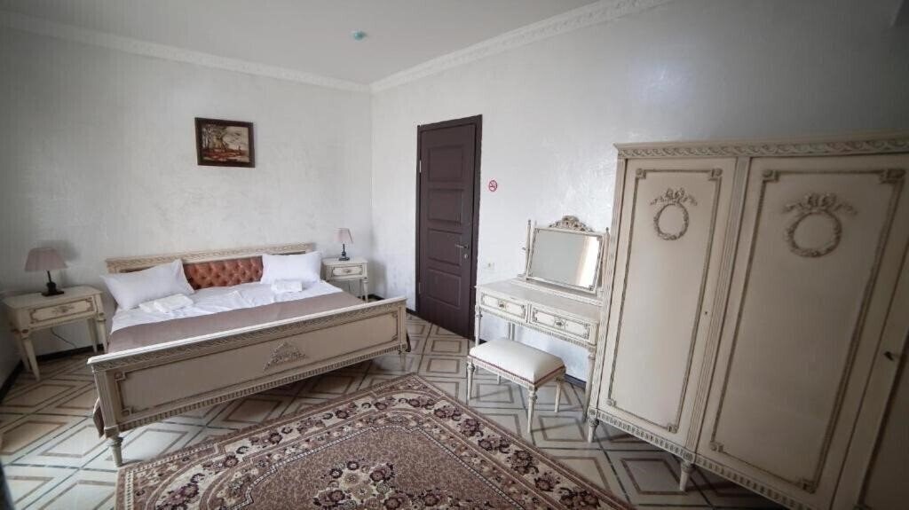 Отель Hotel Progress Batumi 5*