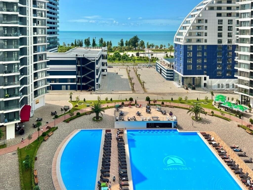 Готель White Sails Residential Hotel 4*