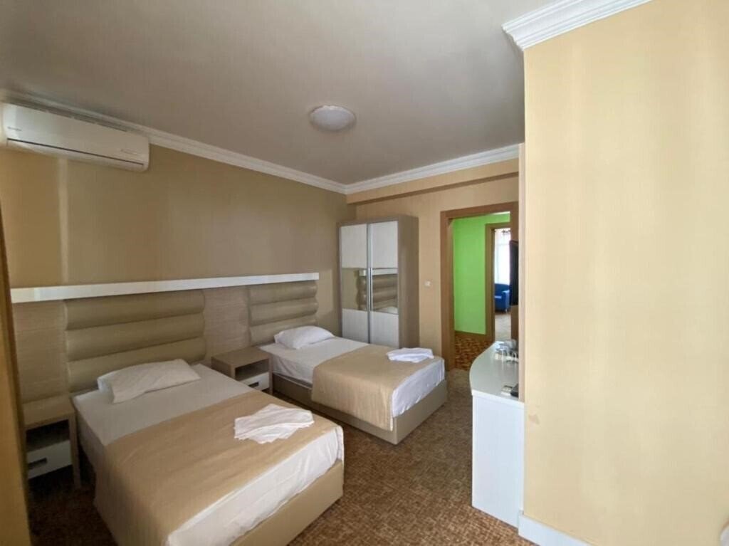 Фото Genatsvale 3*