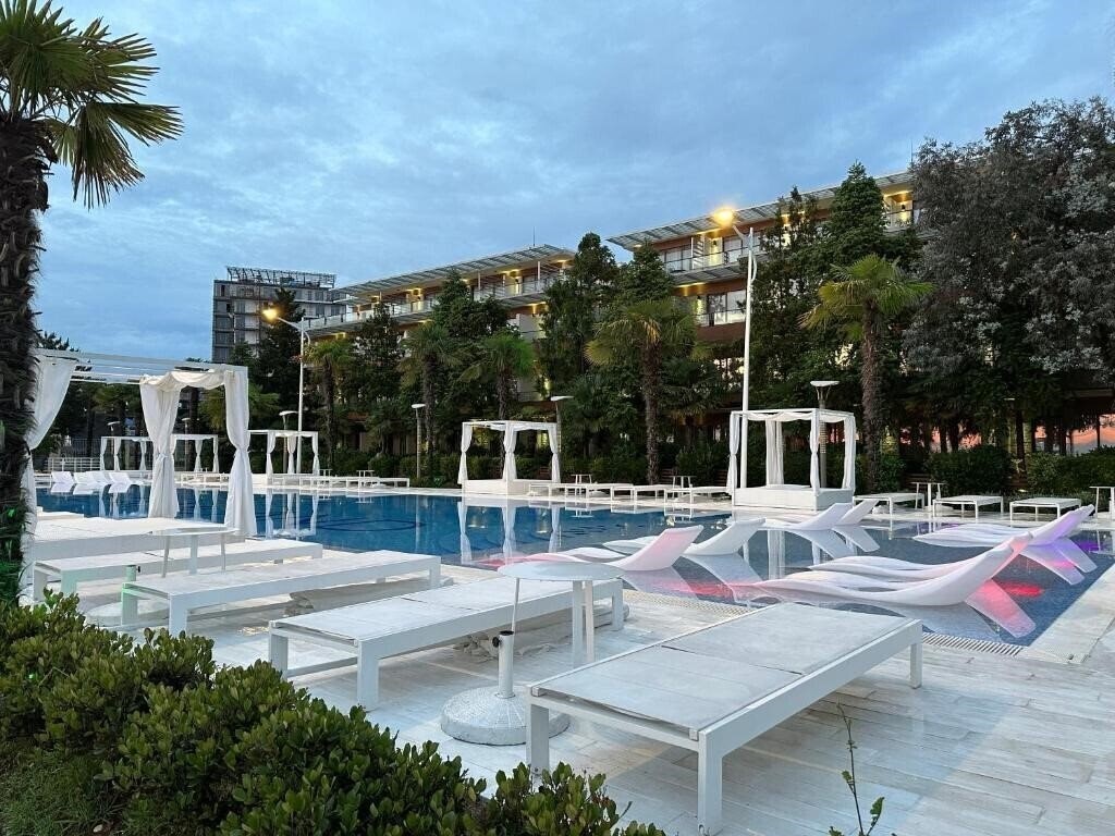 Готель Hotel Dreamland Oasis 4*