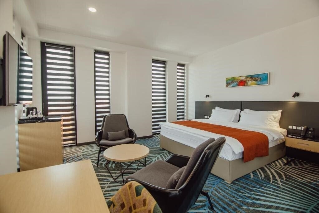Готель Graphic Hotel Batumi 4*