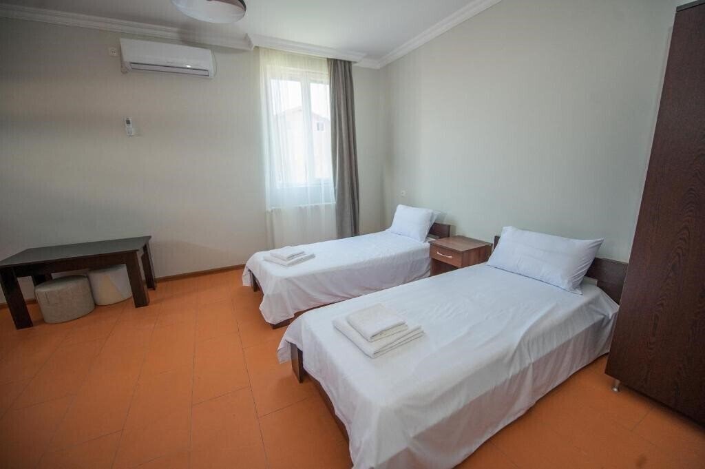 Отель Hotel Cosmos 3*