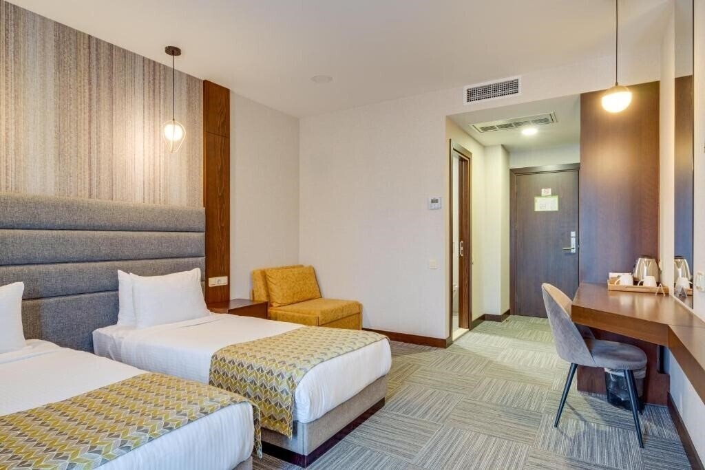 Отель Hotel Salvador 4*