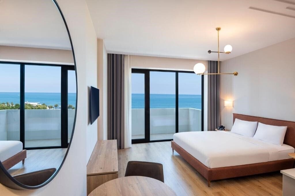 Зображення Steps Batumi Hotel & Suites 4*