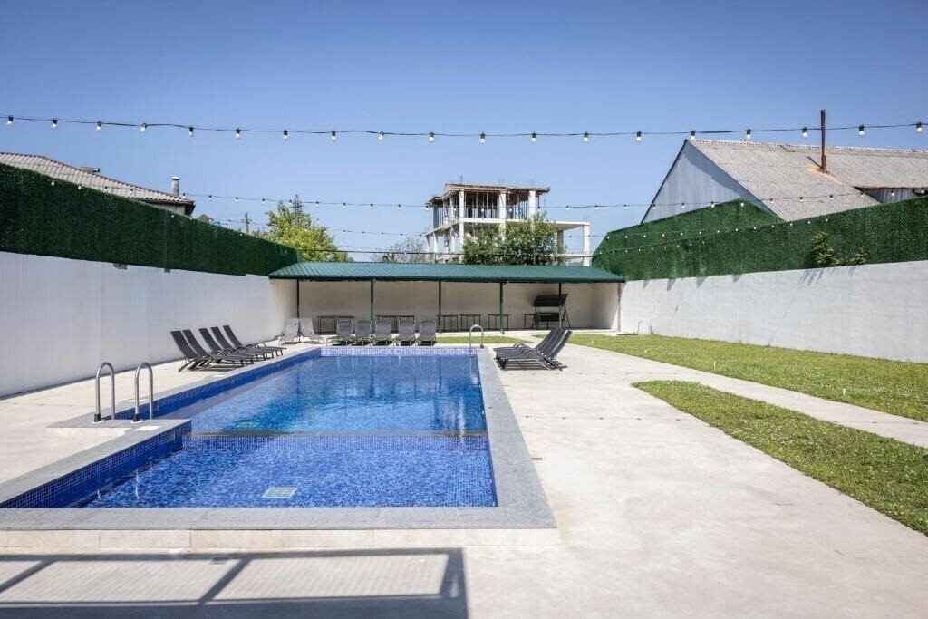 Готель Gardenville Batumi 4*